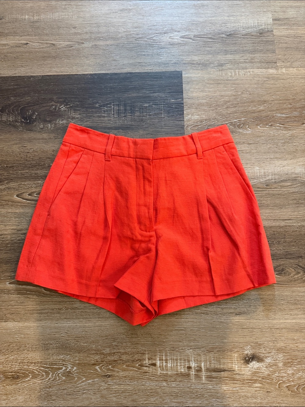 Aritzia Effortless short mini - CruiseLinen